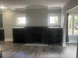2nd image of 259 Willard St