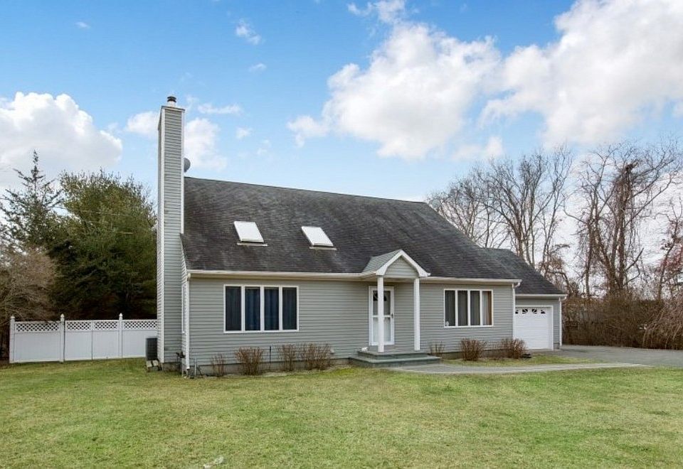 1st image of 361 Moses Ln