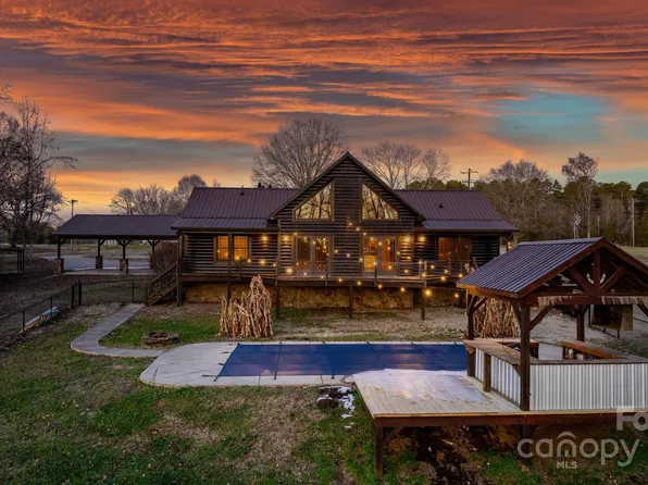 120 Rockin J Rd, Maiden, NC 28650