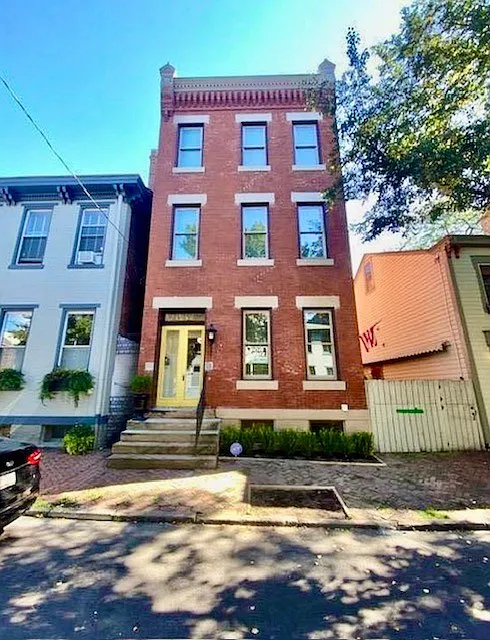 Welcome to 1242 Resaca Place, historic Mexican War Streets