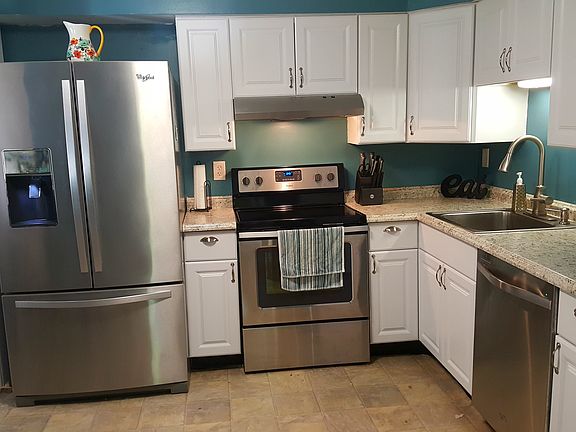 5th image of 19 A Woodcliffe Dr