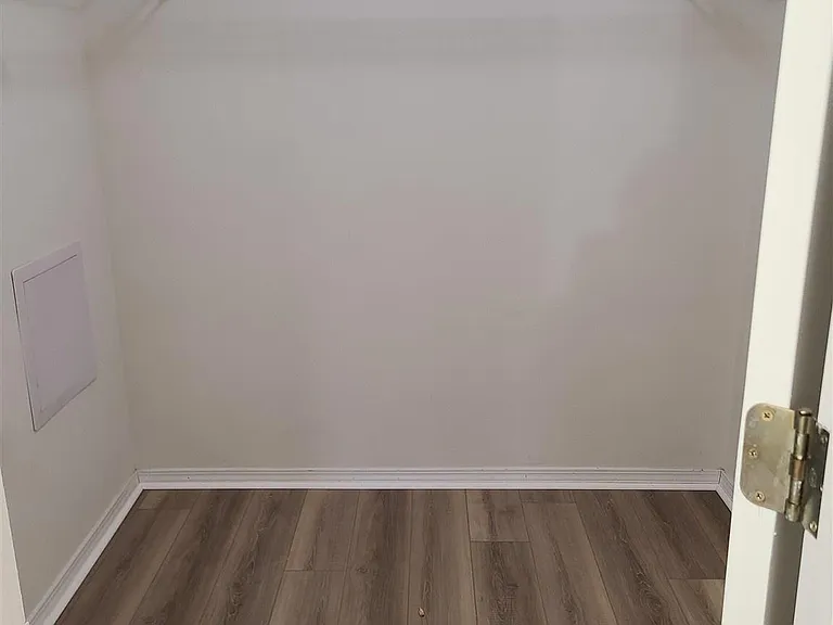 112 Mirabelle Cir — Photo 12