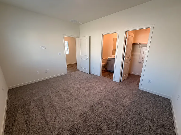 8406 Vermilion Dr — Photo 5