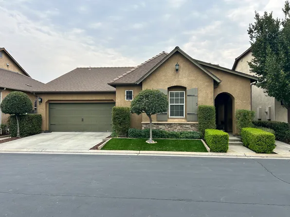 3646 Vermont Ln, Clovis, CA 93619