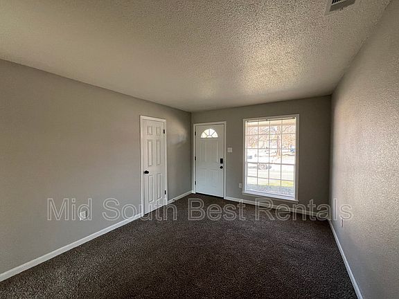 2nd image of 4021 Longsneck Ave