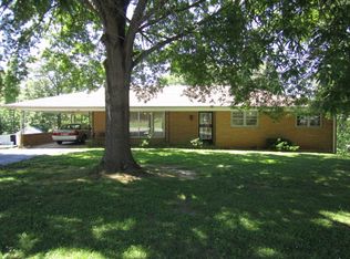 201 Byrd Rd, Paris, TN 38242