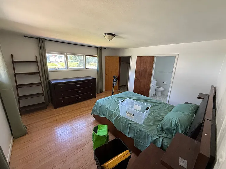234 Thurber St — Photo 5