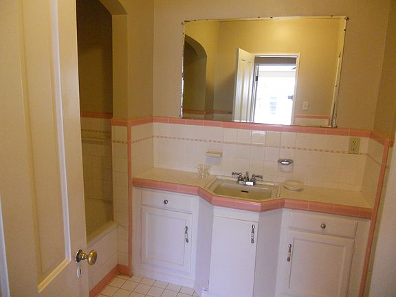 2nd image of 134 N 21st St