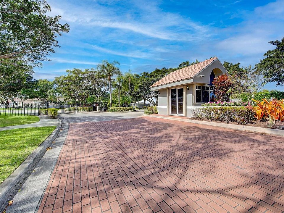 10392 SW 9th Ln, Pembroke Pines, FL 33025 MLS A11344801 Zillow