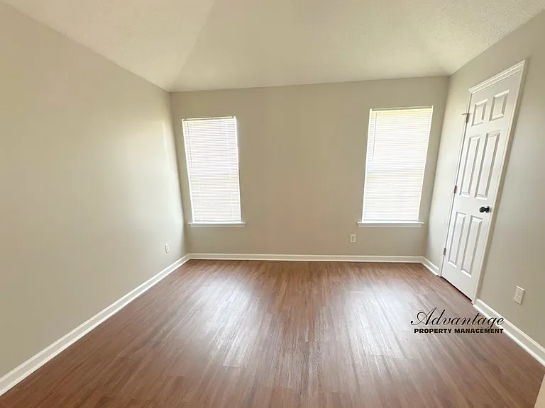 6888 Wrigley Dr — Photo 13