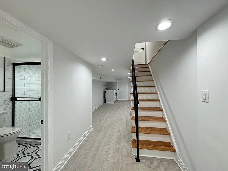2038 McKean St #1 — Photo 14