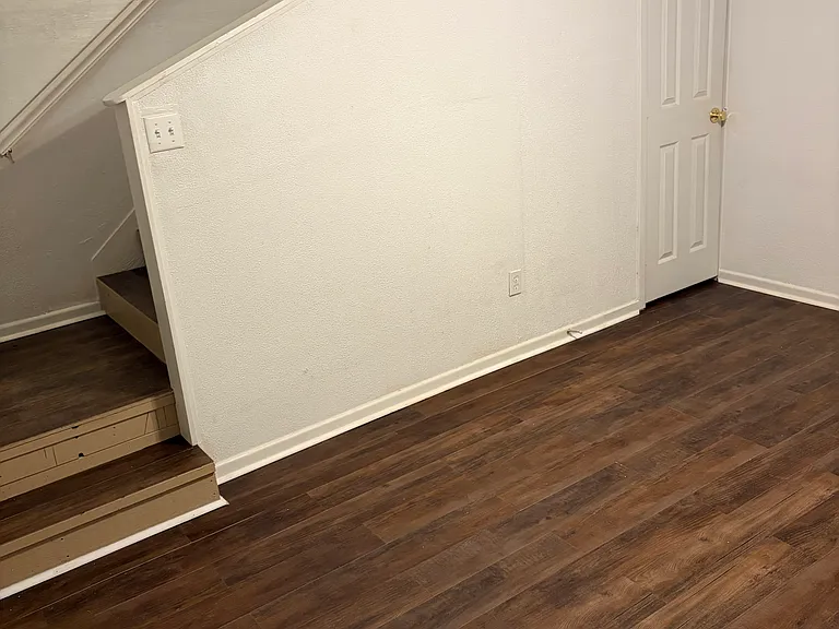 410 Justice Ave — Photo 40