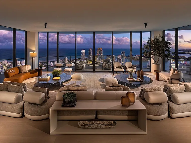 500 Alton #Penthouse 4701 — Photo 2