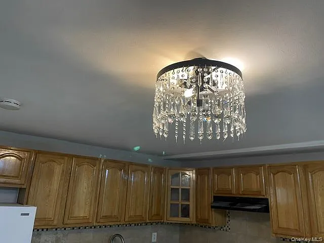 549 Wolf Hill Rd — Photo 5
