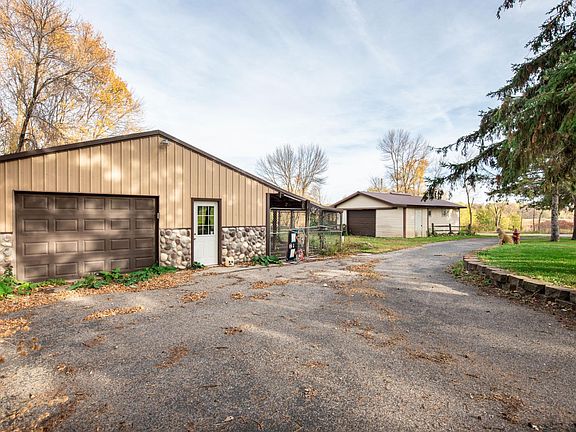 3rd image of 40498 County Road 168