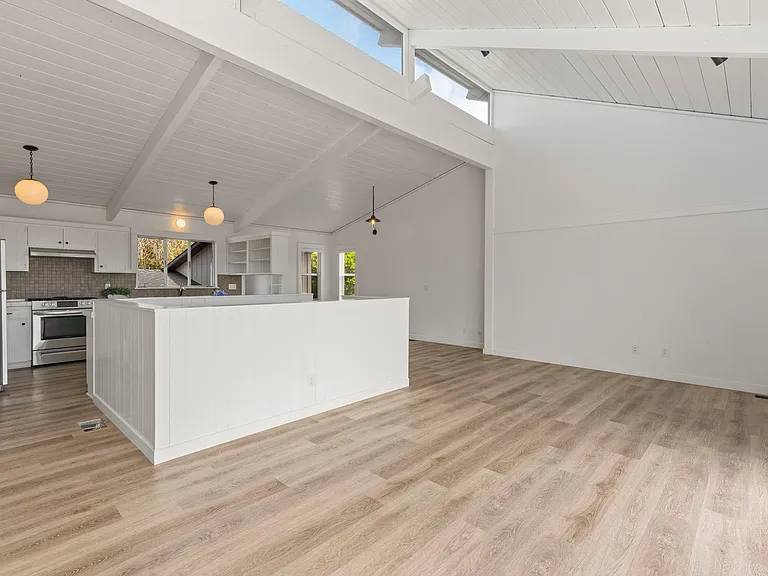 13981 Mercado Dr — Photo 13