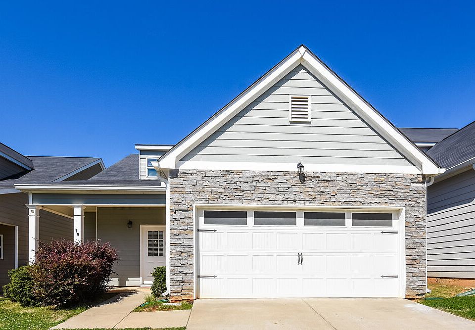 1st image of 19 Celtic Ct