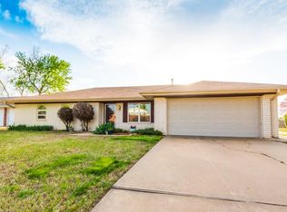 122 Sheridan Pl, Chickasha, OK 73018
