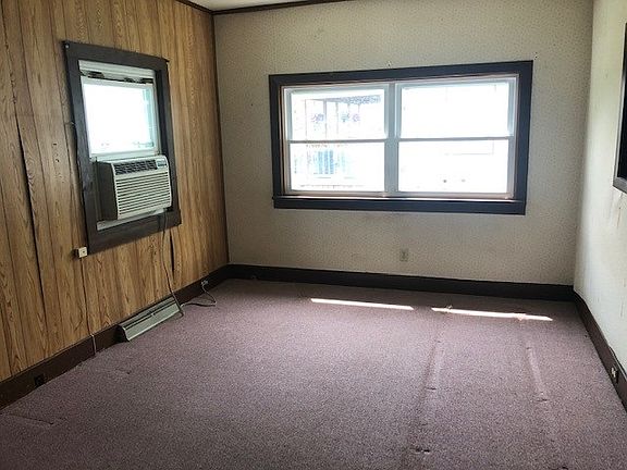 2nd image of 10 Richards St