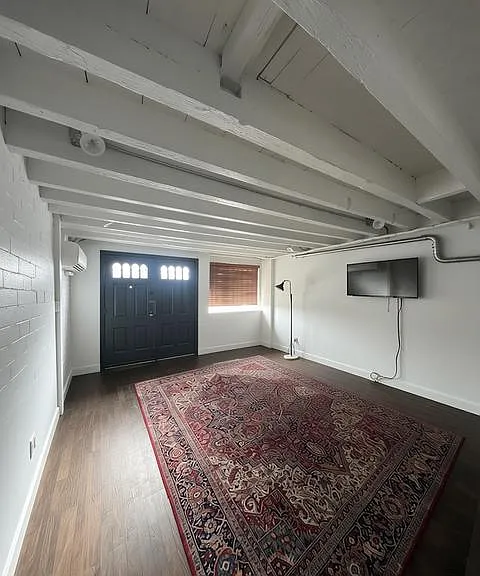 461 W 18th St #1 — Photo 6