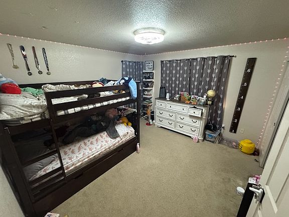 5th image of 318 Maggie St
