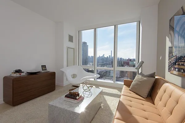 Rented by Douglas Elliman | media 17