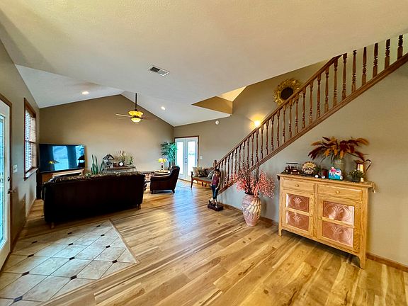 4th image of 143 Mulligan Dr