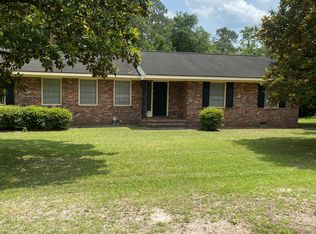 1804 Camellia Dr, Waycross, GA 31501