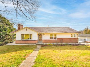 9340 Pedigo Rd, Powell, TN 37849