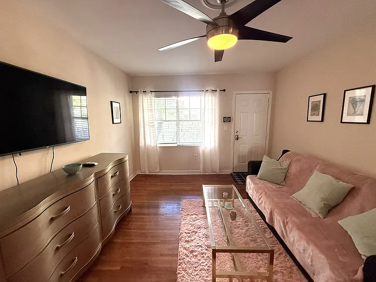 915 SW 8th St #102 — Photo 10