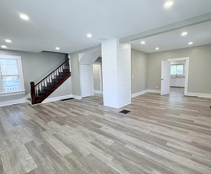 172 S Franklin St — Photo 15