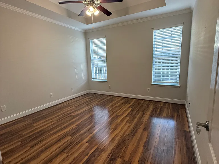 1418 Leigh Ct — Photo 6