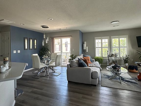 2nd image of 17148 Waterhouse Cir Unit F