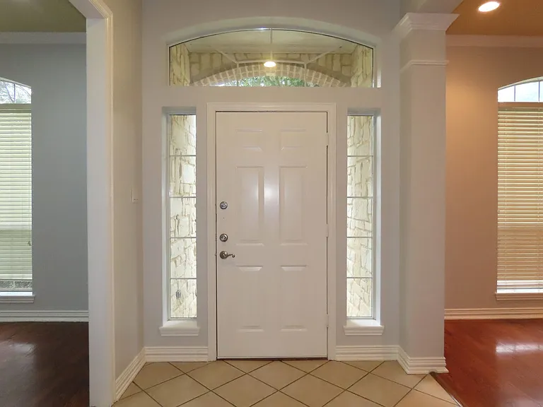 7609 Abbeywood Ct — Photo 4