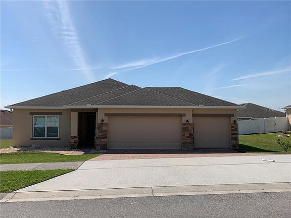 3rd image of 306 Lago Ln