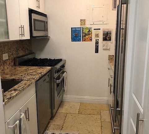 5th image of 201 E 87th St APT 8L