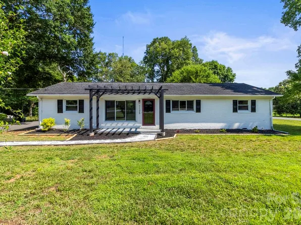 1125 Rembrandt Dr SW, Concord, NC 28027
