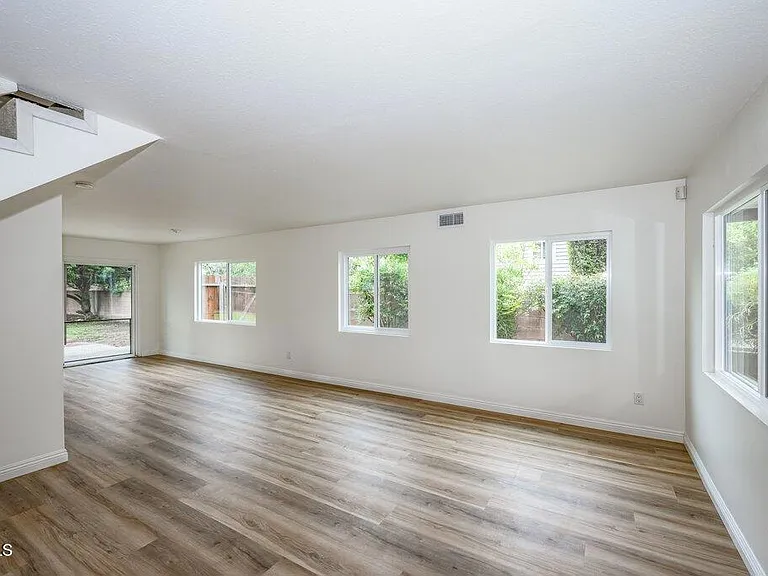 5143 Caspar Ave — Photo 3