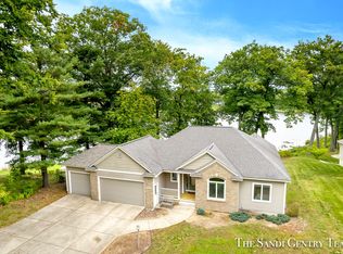 15035 Pine Ridge Rd, Grand Haven, MI 49417