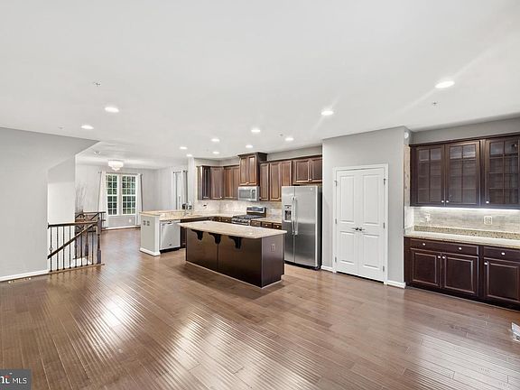 2nd image of 5524 Glover Park Dr