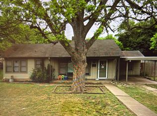 318 Moore St, Seguin, TX 78155