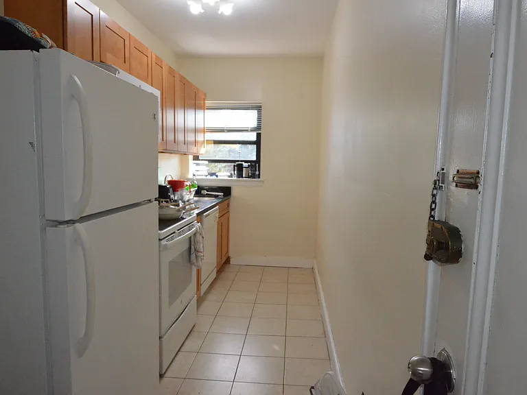 110 Longwood Ave #6 — Photo 11