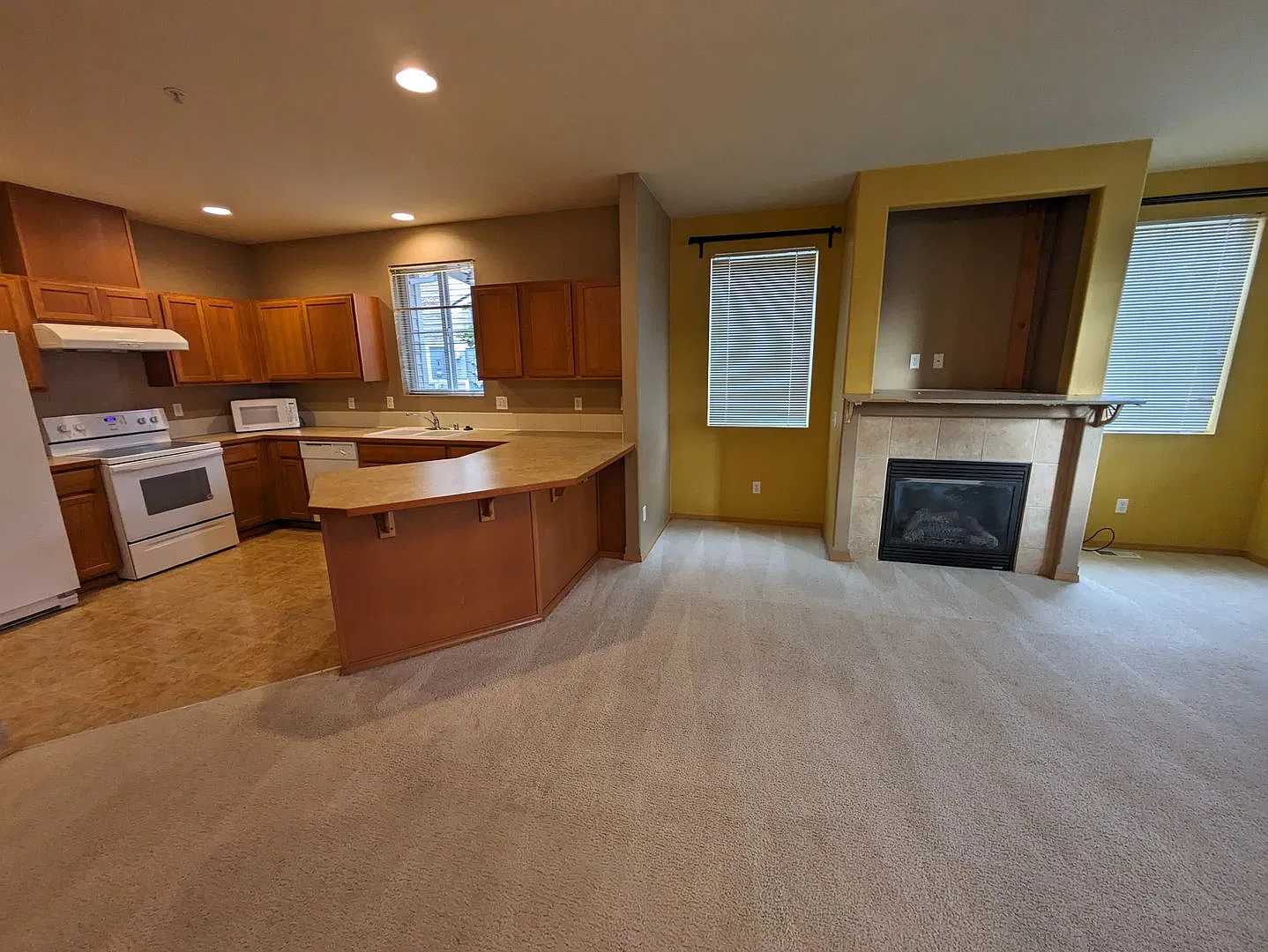 2320 Simmons Street Unit B, DuPont, WA 98327 — Photo 3