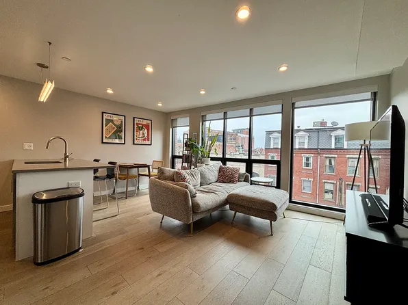 244 Hanover St, Boston, MA