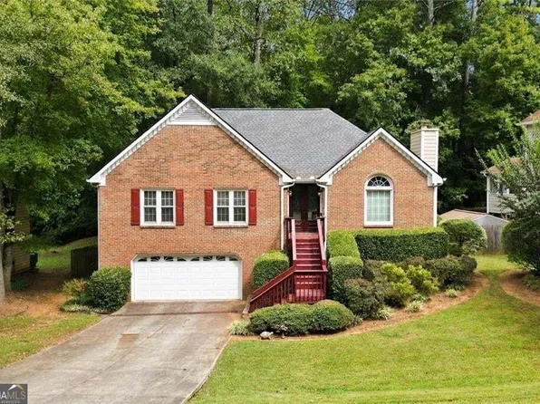 4862 Helga Way NE, Woodstock, GA 30188