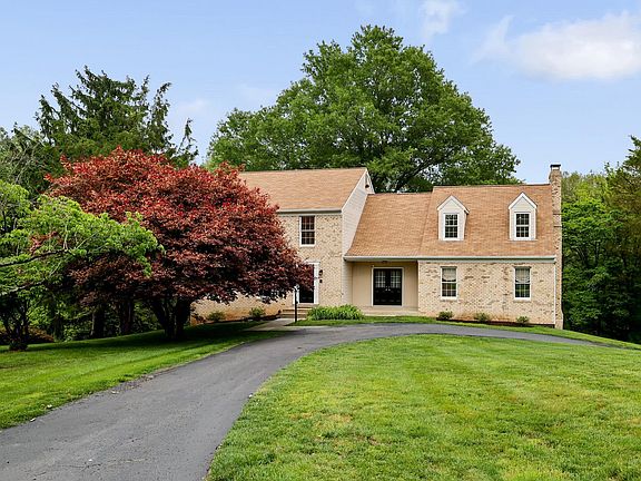 2nd image of 9718 Locust Hill Dr