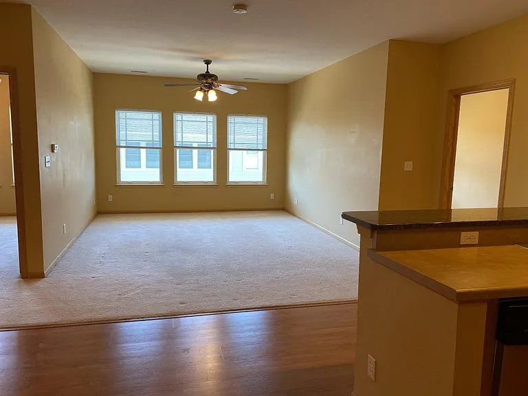 2425 Aspen Rd #203 — Photo 2