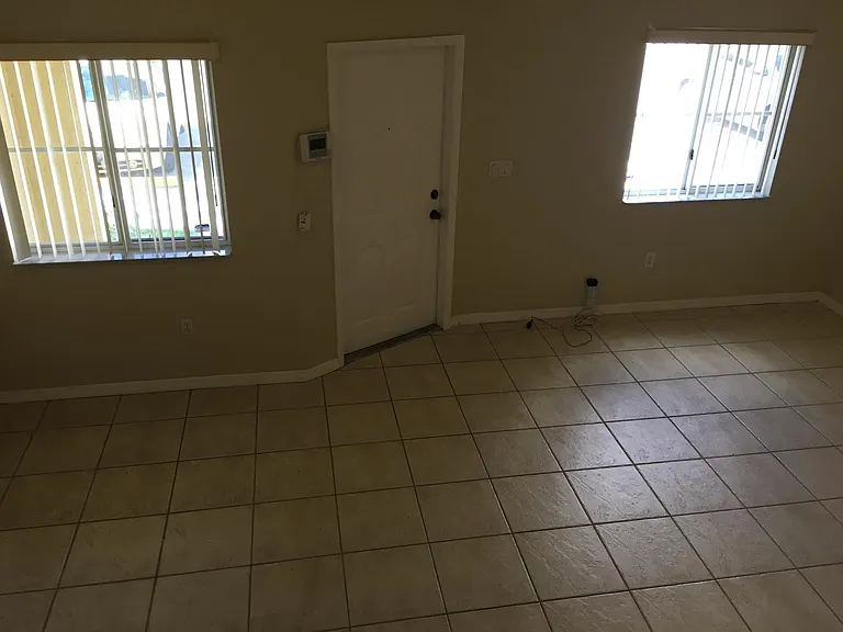 1700 SE 31st Ct #1700 — Photo 12