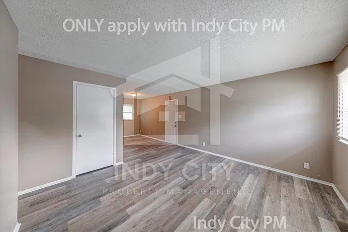 3 bed, 1.0 bath, 936 sqft, $1,450 — Photo 4
