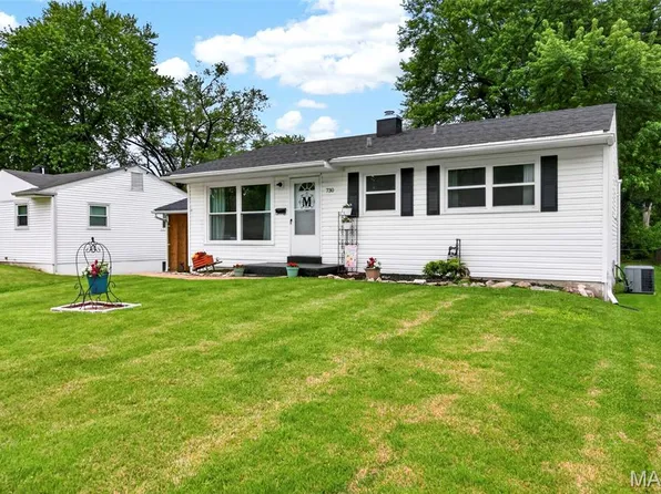 730 Babler Dr, Florissant, MO 63031